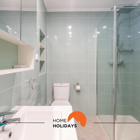 #086 Fish House By Holidays