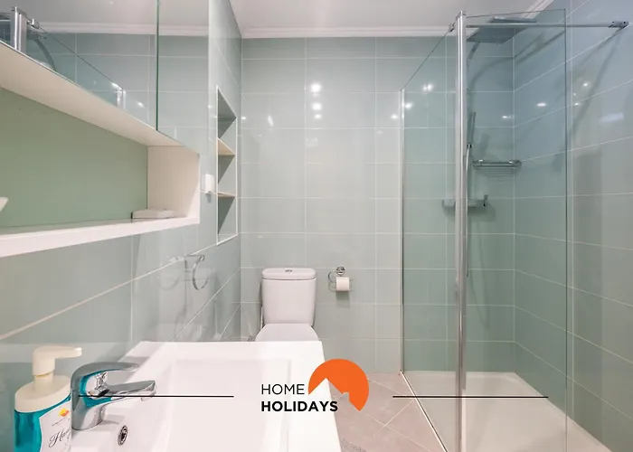 #086 Fish House By Holidays